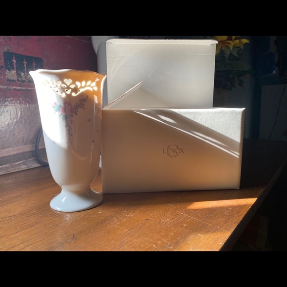 Lenox vase - Picture 4 of 4